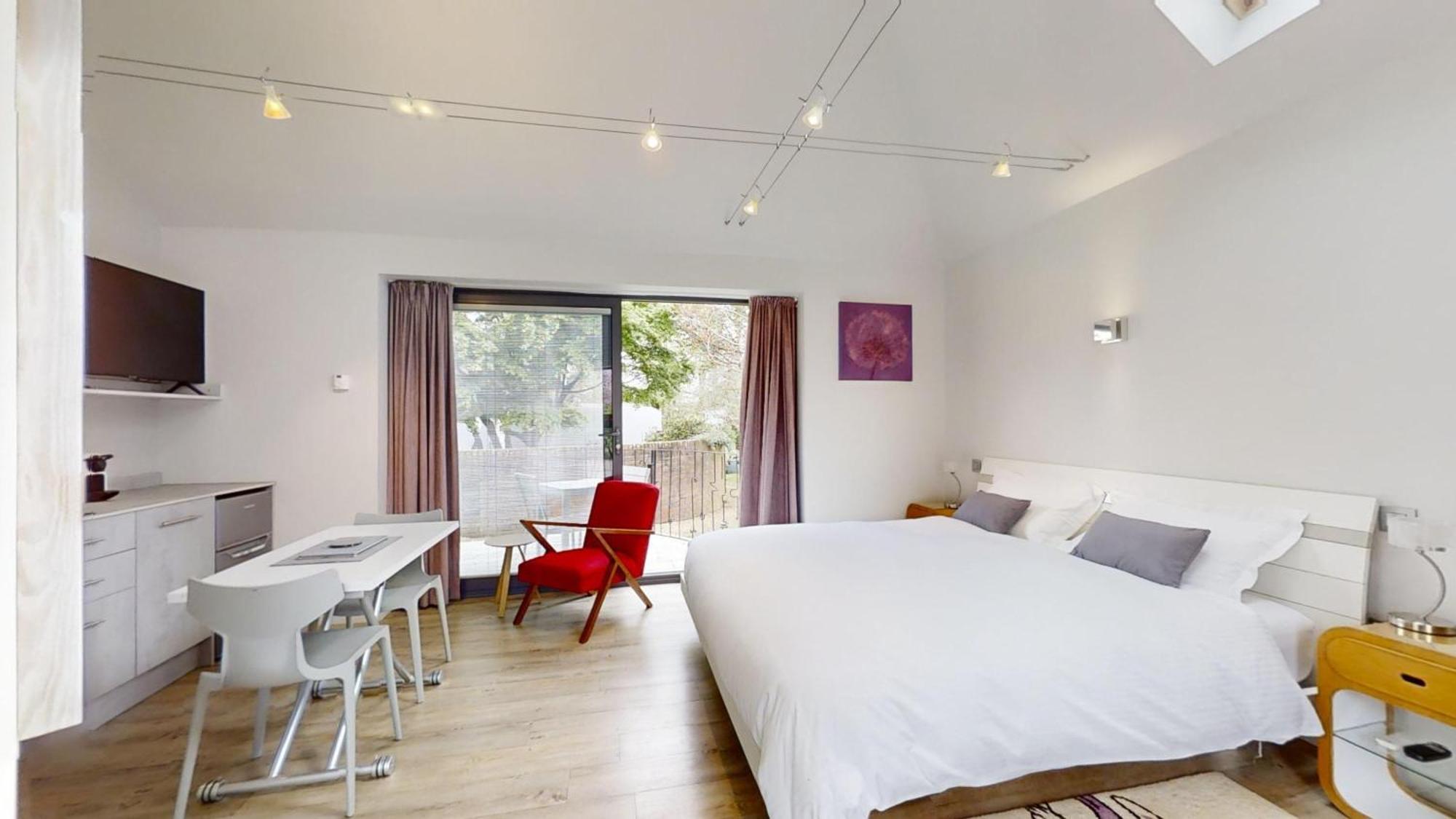 South Lodge Милтон-Кейнс Экстерьер фото